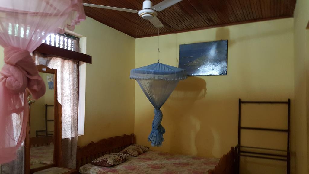 Isuruma Rest Kataragama Phòng bức ảnh