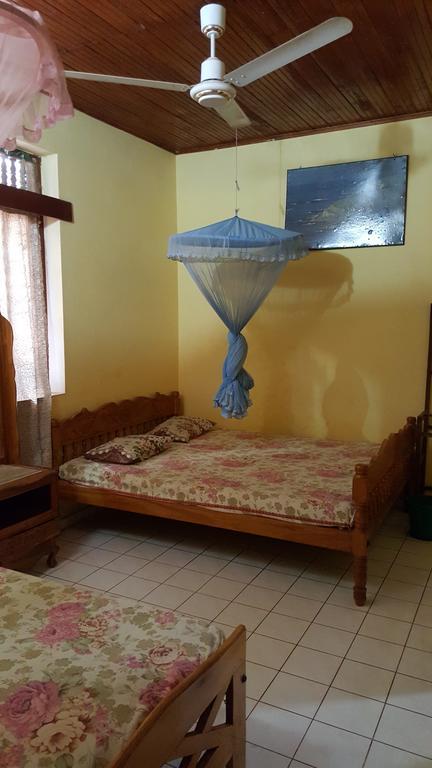 Isuruma Rest Kataragama Phòng bức ảnh